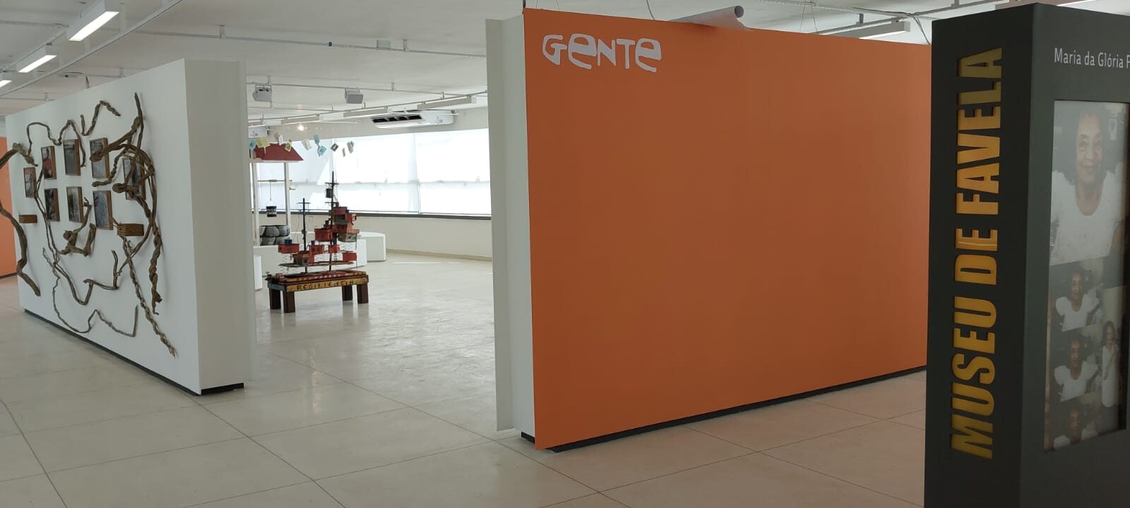 Vista da sede do Museu de Favela em 2026